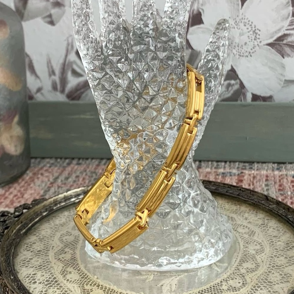 Vintage Signed Monet Dainty Thin Panel Link Gold Plated Bracelet Fold Over Clasp
